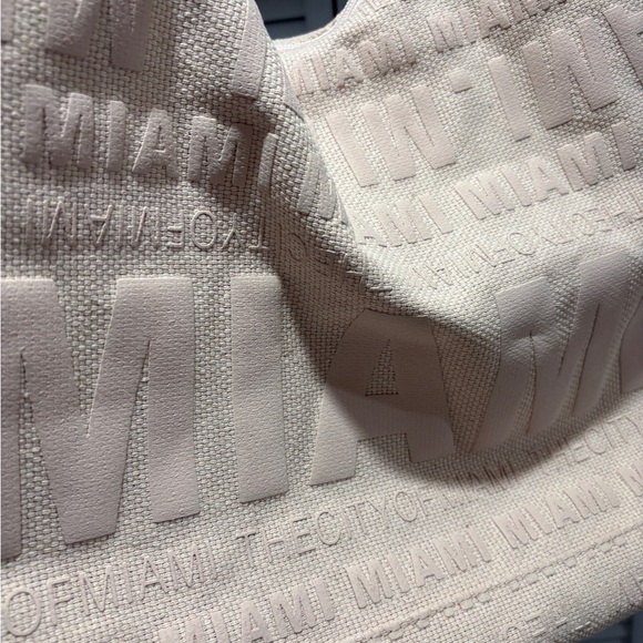 Robin Ruth Cream Quilted Tote Bag - Picture 9 of 9